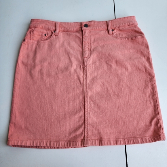 L.L. Bean Women's Pink Point Favorite Fit Denim Skirt Pink Grapefruit Petite 16P - Picture 1 of 9